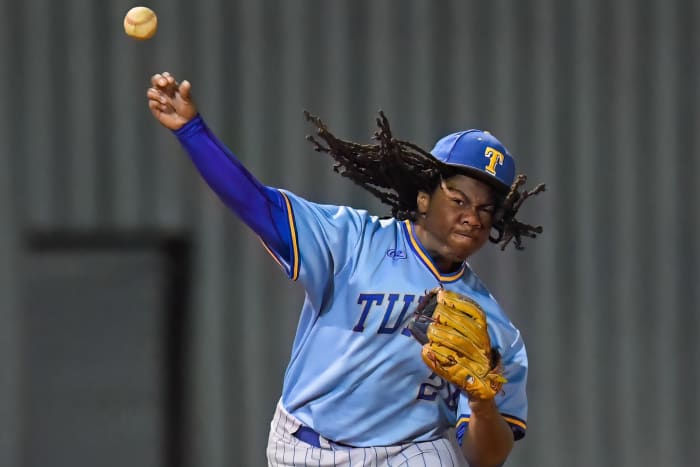 SUN_8923-DeNoiseAI-low-light